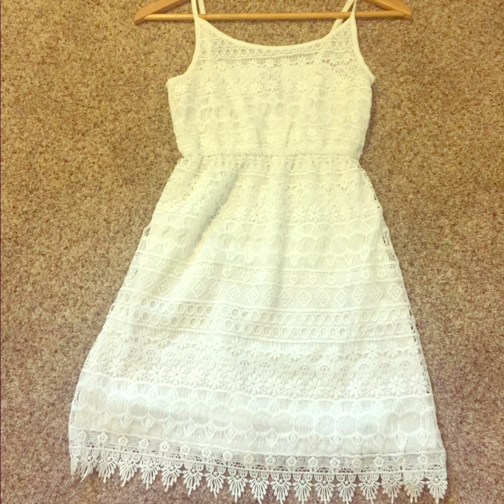 Cute white tunic top